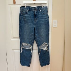 American Eagle Highest Waist Mom Jean size 14